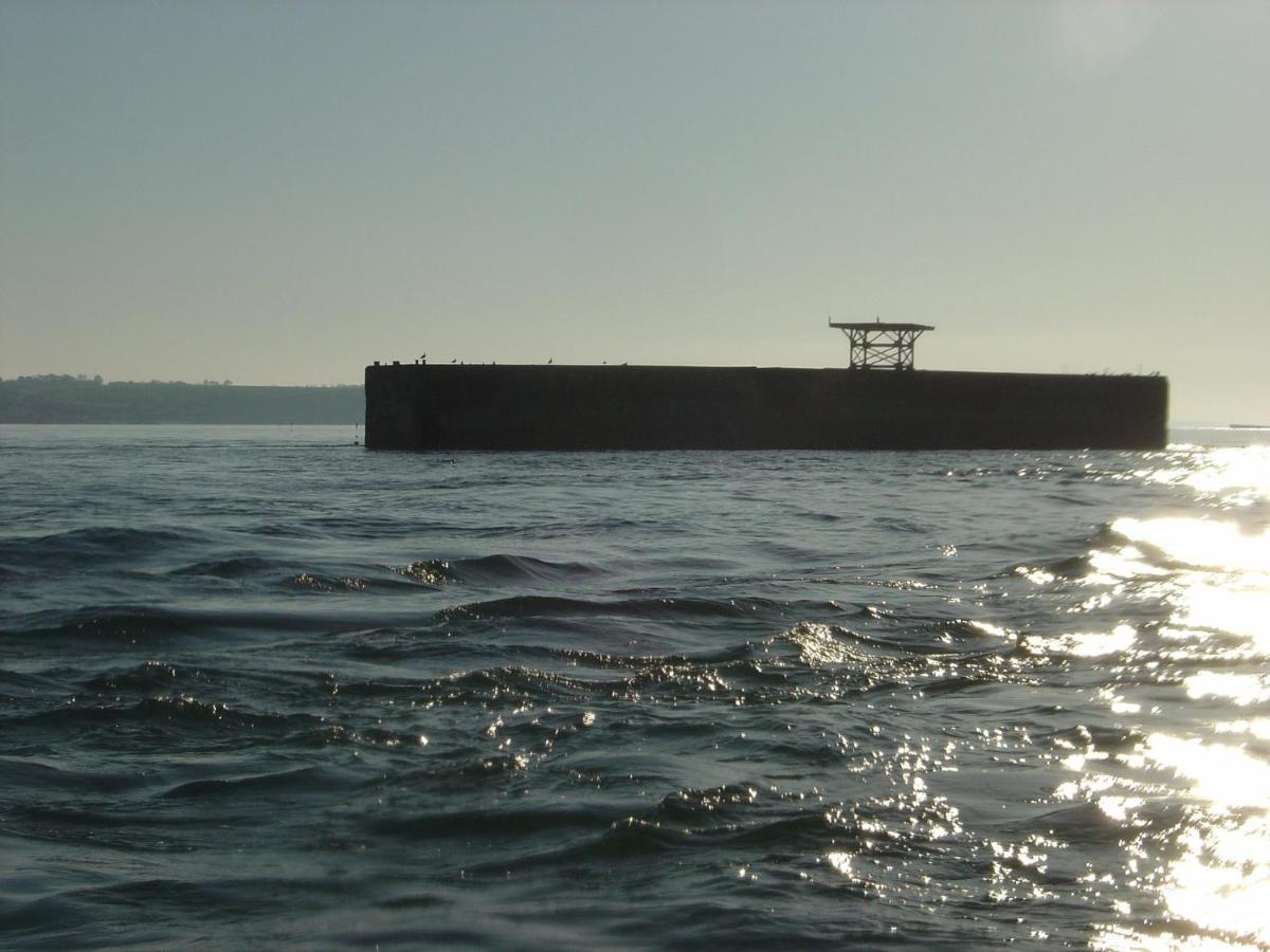 Nid De Pie Grand Duplex Lumineux Cadre Verdoyant Calme A 5 Mn De La Mer Pres Port En Bessin, Bayeux, Omaha Beach, Commes ภายนอก รูปภาพ