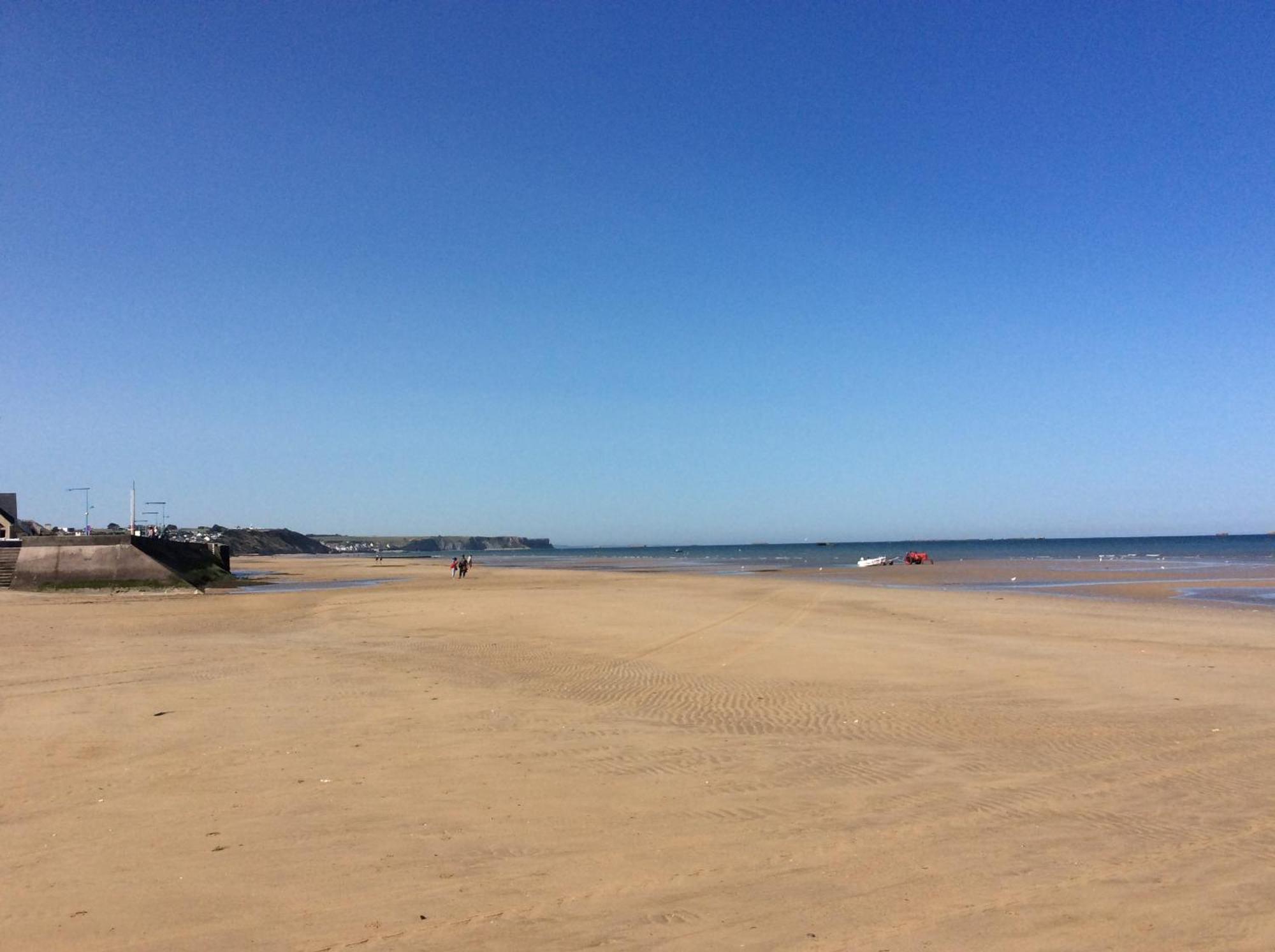 Nid De Pie Grand Duplex Lumineux Cadre Verdoyant Calme A 5 Mn De La Mer Pres Port En Bessin, Bayeux, Omaha Beach, Commes ภายนอก รูปภาพ